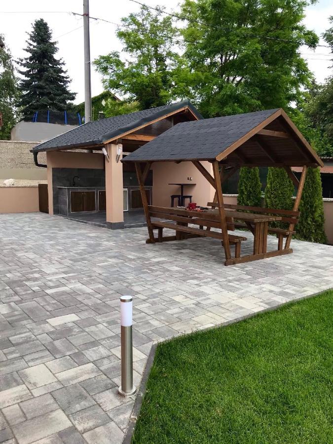 Korall Apartman Balatonfůzfő Exteriör bild