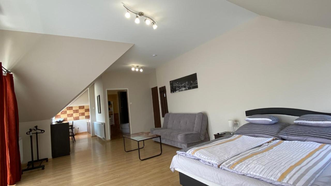 Korall Apartman Balatonfůzfő Exteriör bild