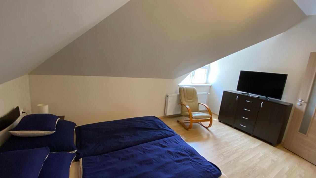 Korall Apartman Balatonfůzfő Exteriör bild