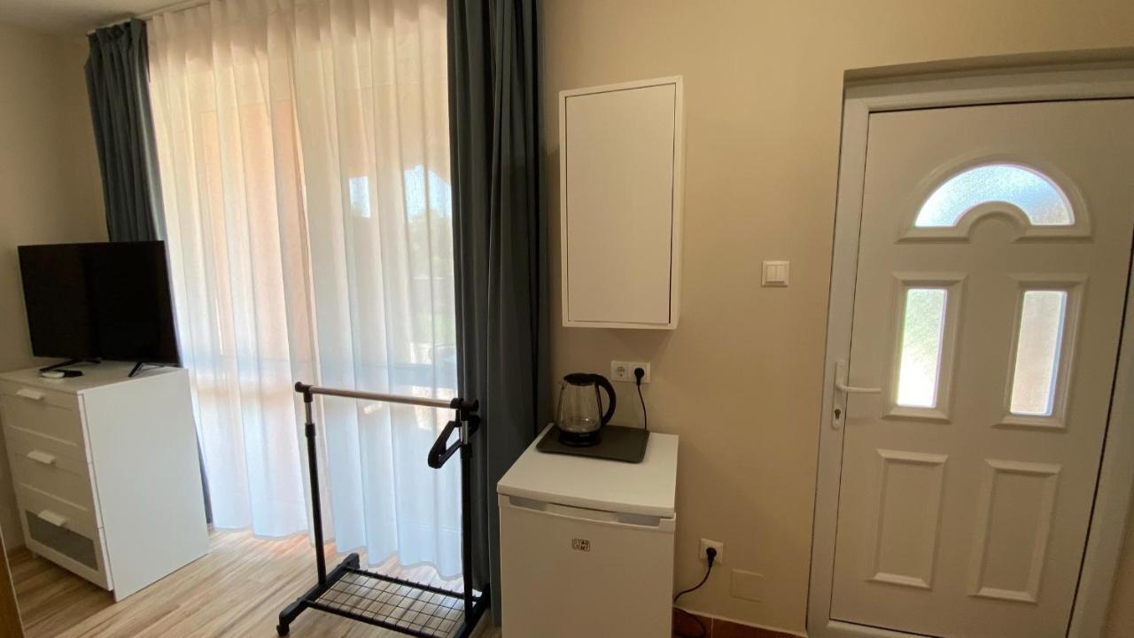 Korall Apartman Balatonfůzfő Exteriör bild