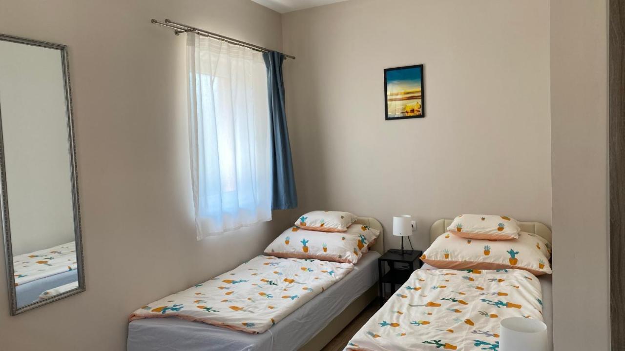 Korall Apartman Balatonfůzfő Exteriör bild