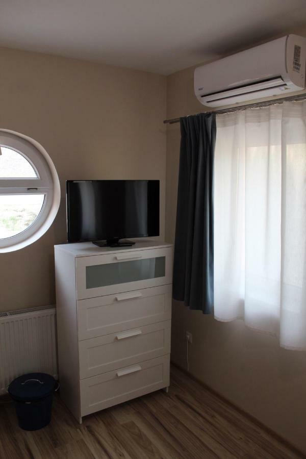 Korall Apartman Balatonfůzfő Exteriör bild